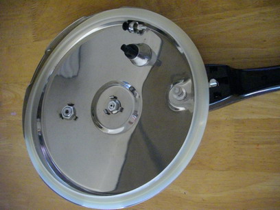 圧力鍋の蓋と部品